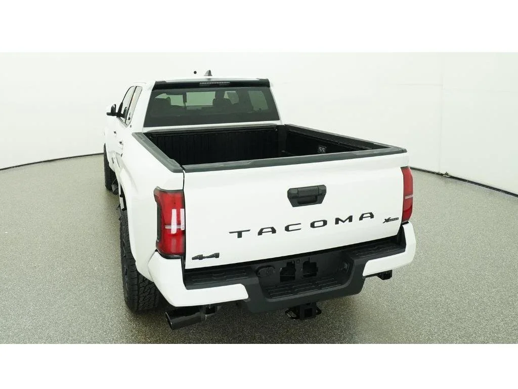 New 2026 Ice Cap Toyota SR5 image 6