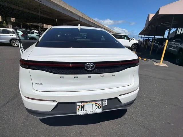 Used 2023 White Toyota XLE image 20