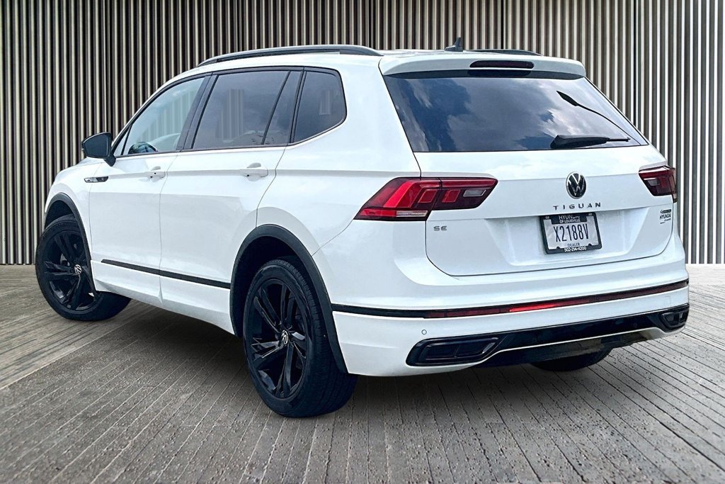 Used 2023 White Volkswagen 2.0T SE R-Line Black image 3