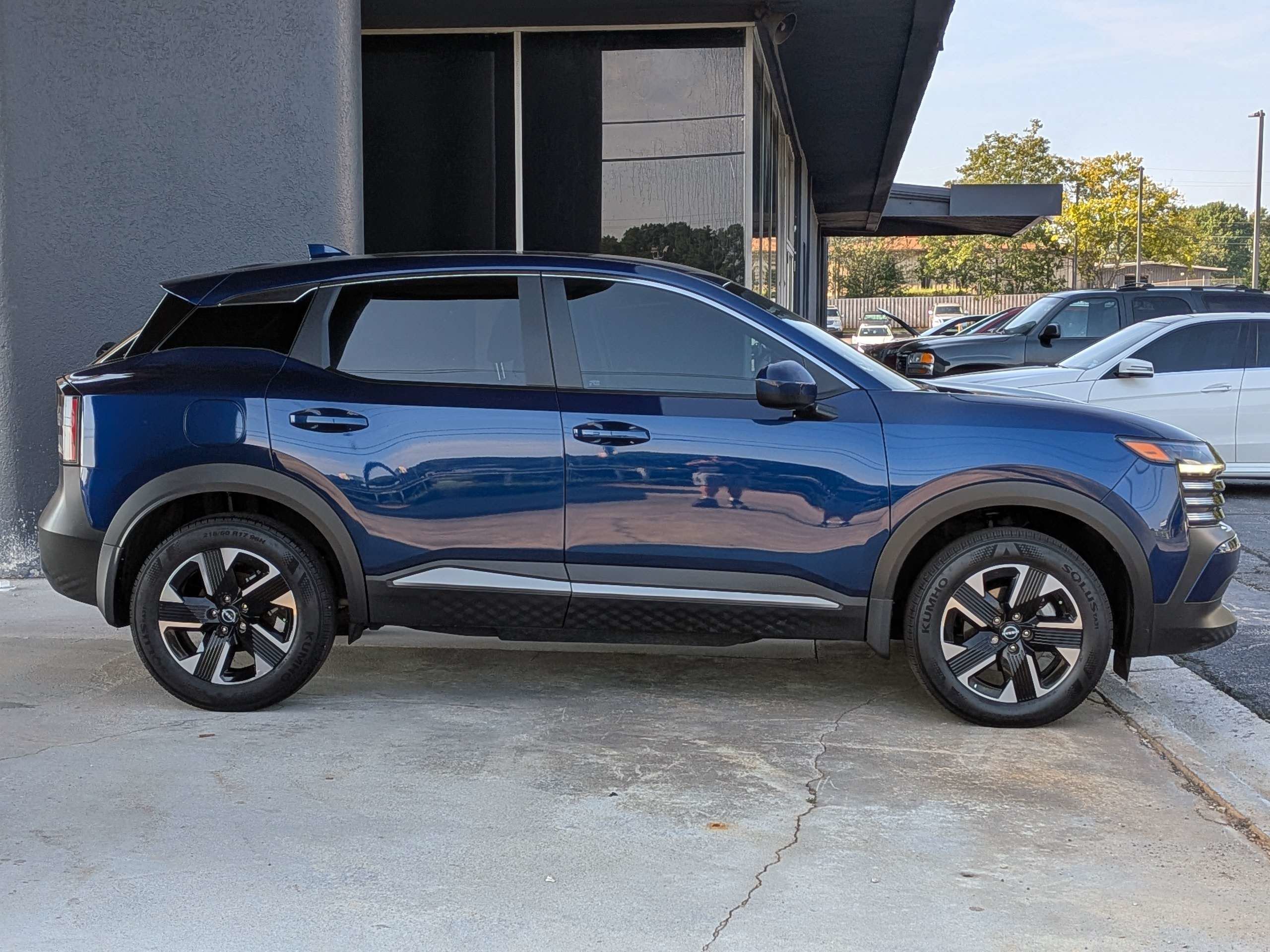 Used 2025 Blue Nissan SV image 2