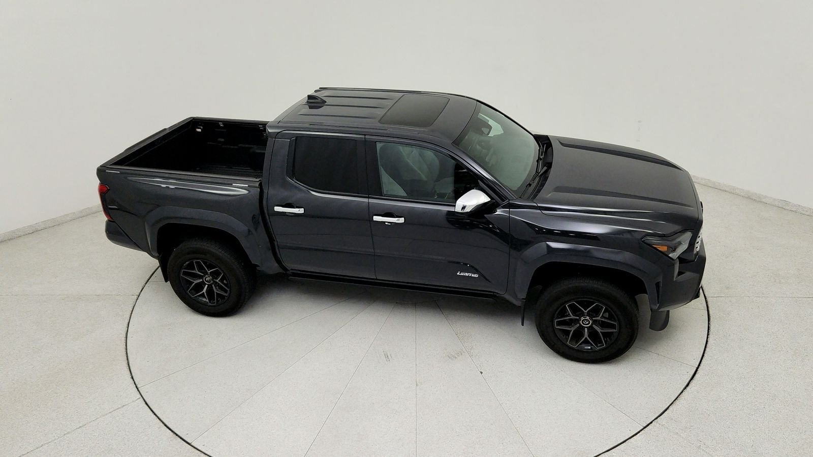 Used 2024  Toyota Limited image 20