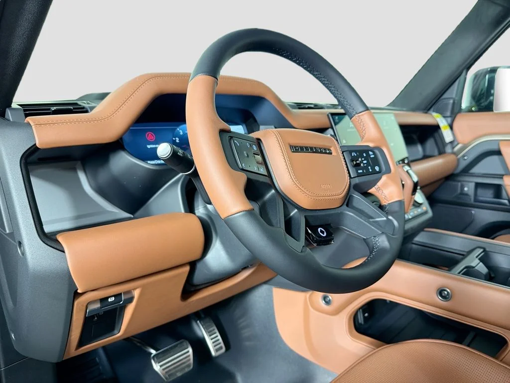 New 2026 Petra Copper Land Rover  OCTA image 9