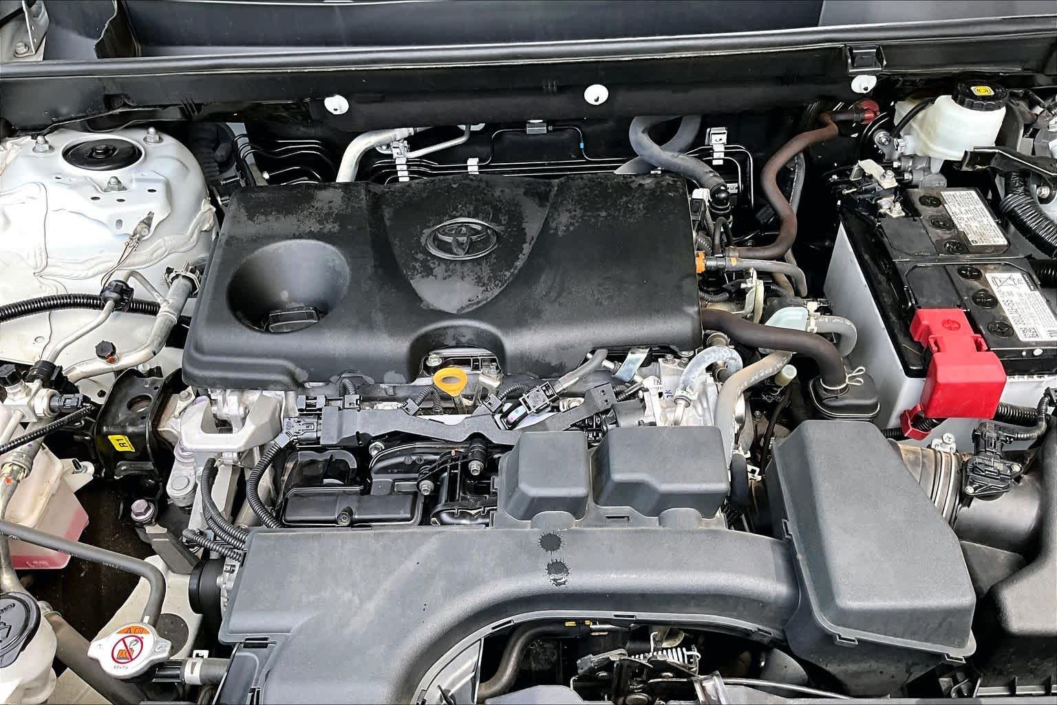 Used 2023 Ice Cap Toyota LE image 32