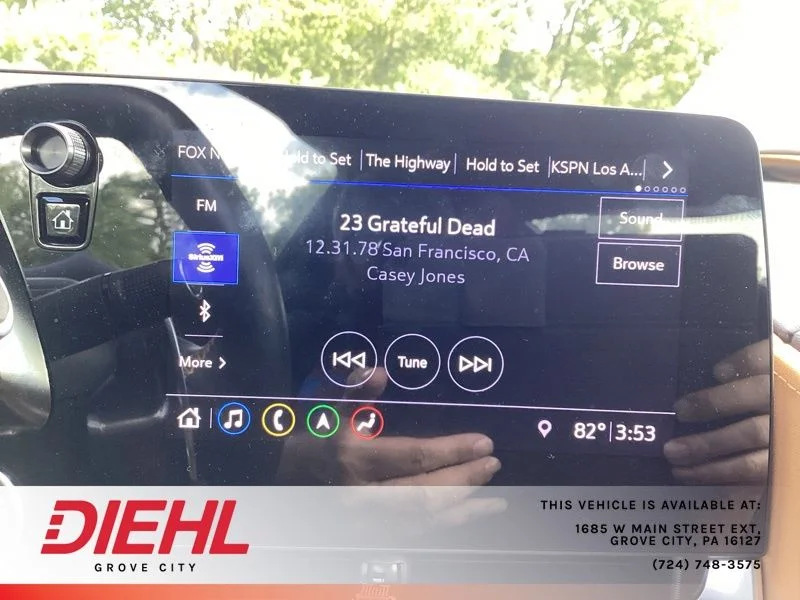 Used 2020 Orange Chevrolet Stingray image 23