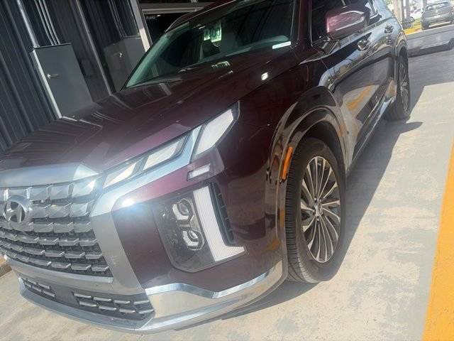 Used 2023 Sierra Burgundy Hyundai Calligraphy image 2