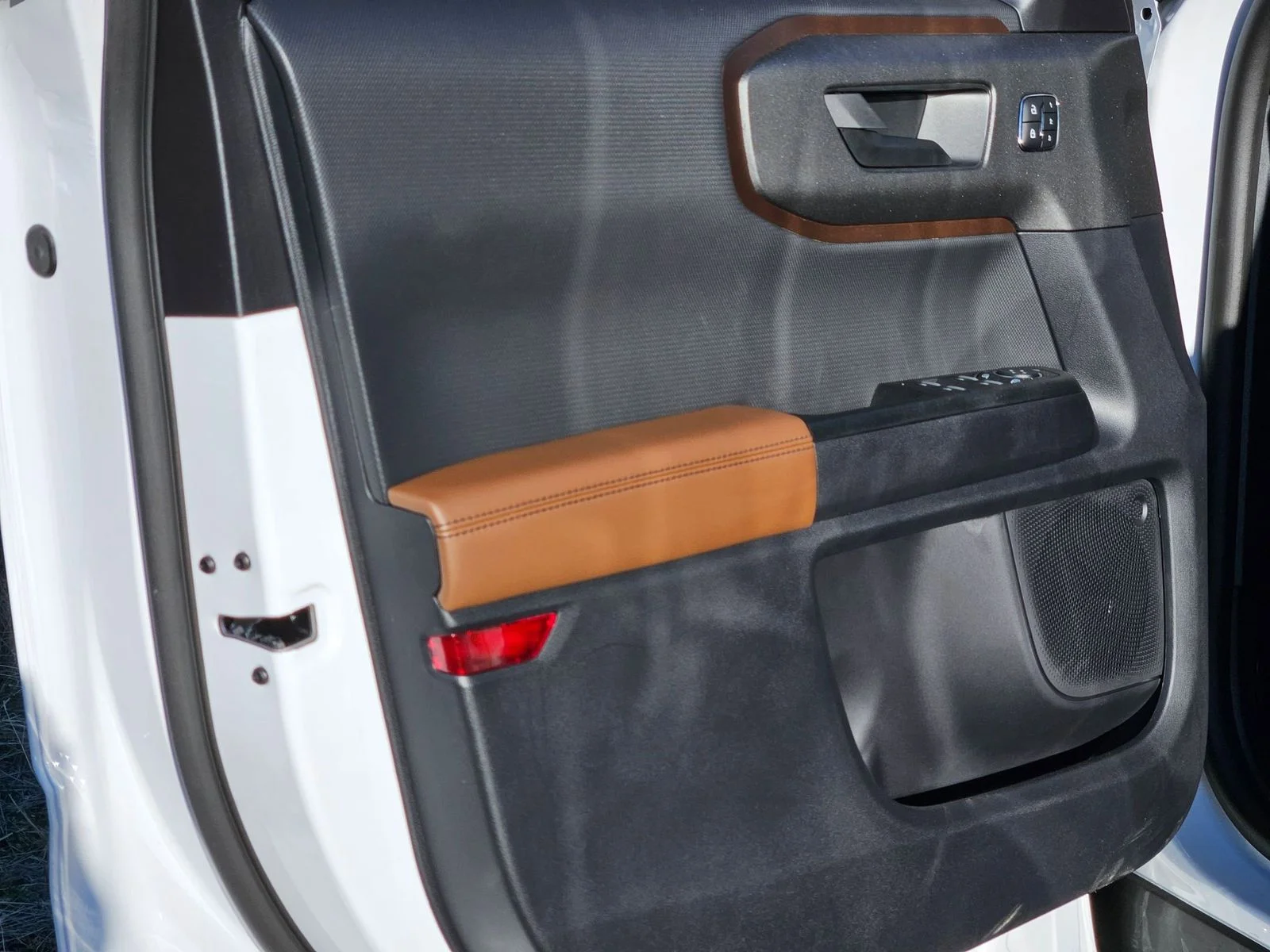 New 2025 Oxford White Ford Outer Banks® image 12