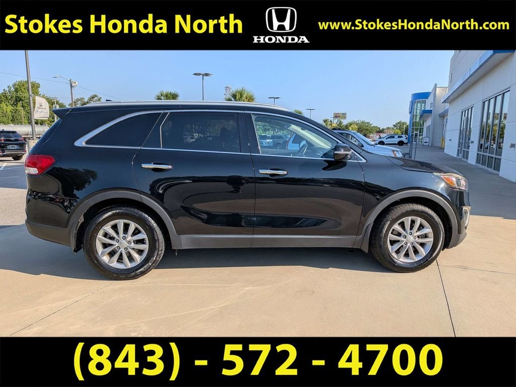 Used 2018 Black Kia LX image 8