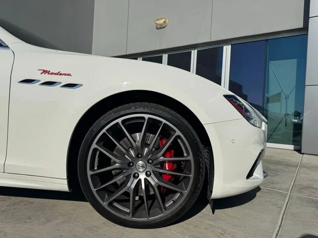 Certified Used 2022 Bianco Maserati Modena Q4 image 10