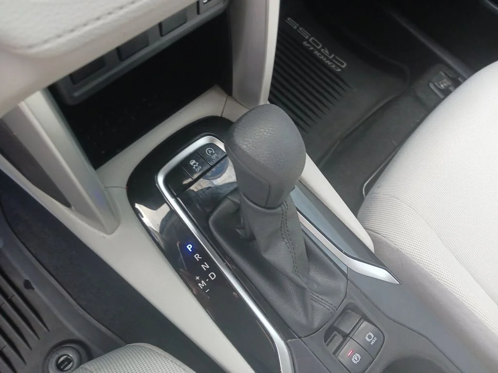 Used 2022 Beige Toyota L image 33