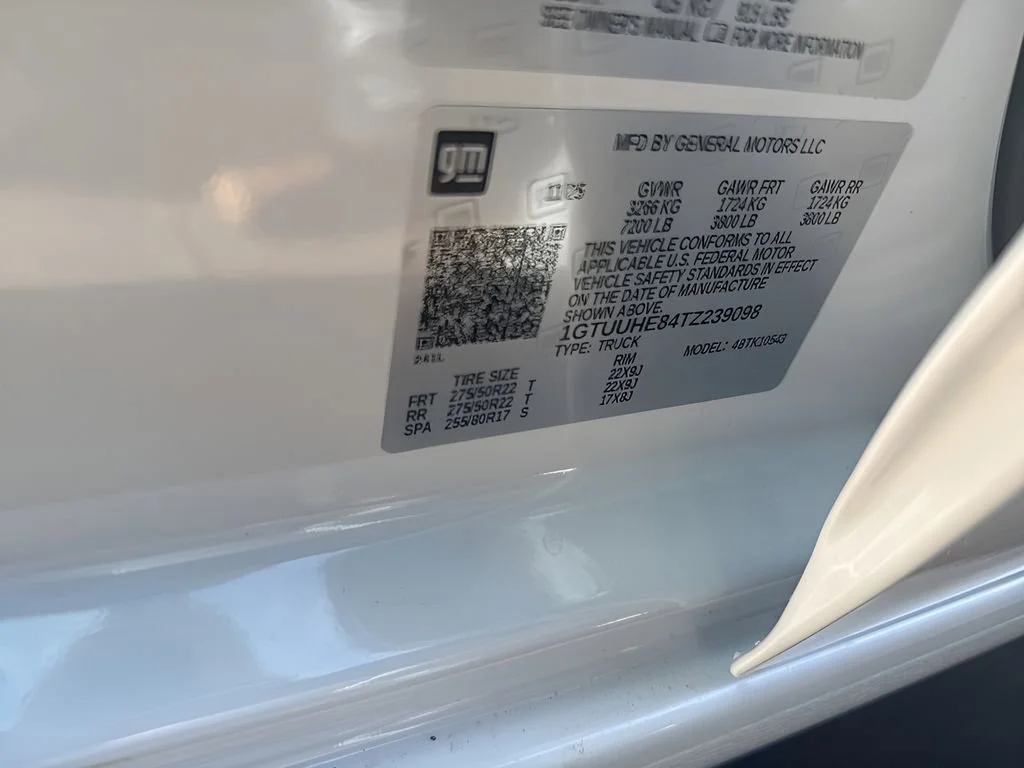 New 2026 Glacier White Tricoat GMC Denali Ultimate image 35