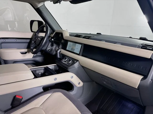 Certified Used 2024 Santorini Black Land Rover X-Dynamic SE image 29