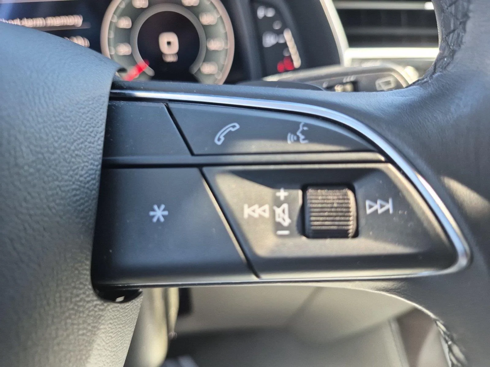 Used 2022 Florett Silver Metallic Audi Premium Plus image 20