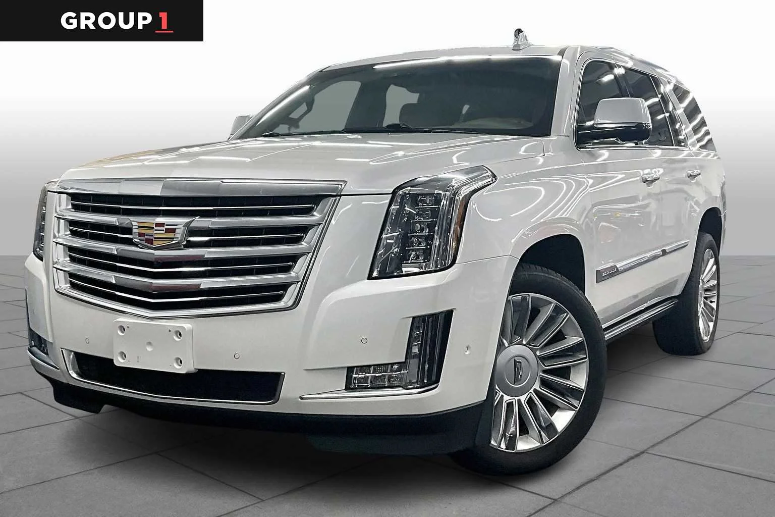 2019 Cadillac Escalade 2WD Platinum's photo