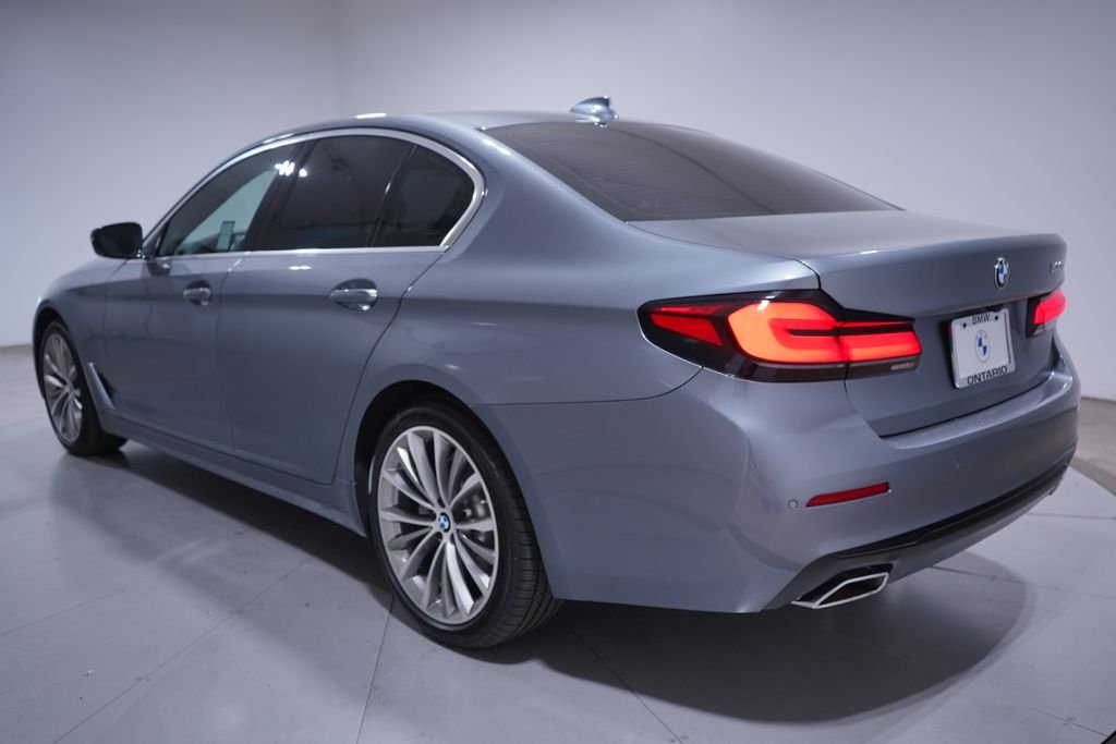 Used 2022 Bluestone Metallic BMW 530i image 3