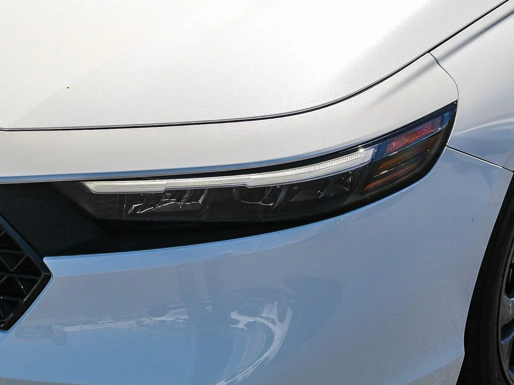 Used 2024 White Honda EX image 4