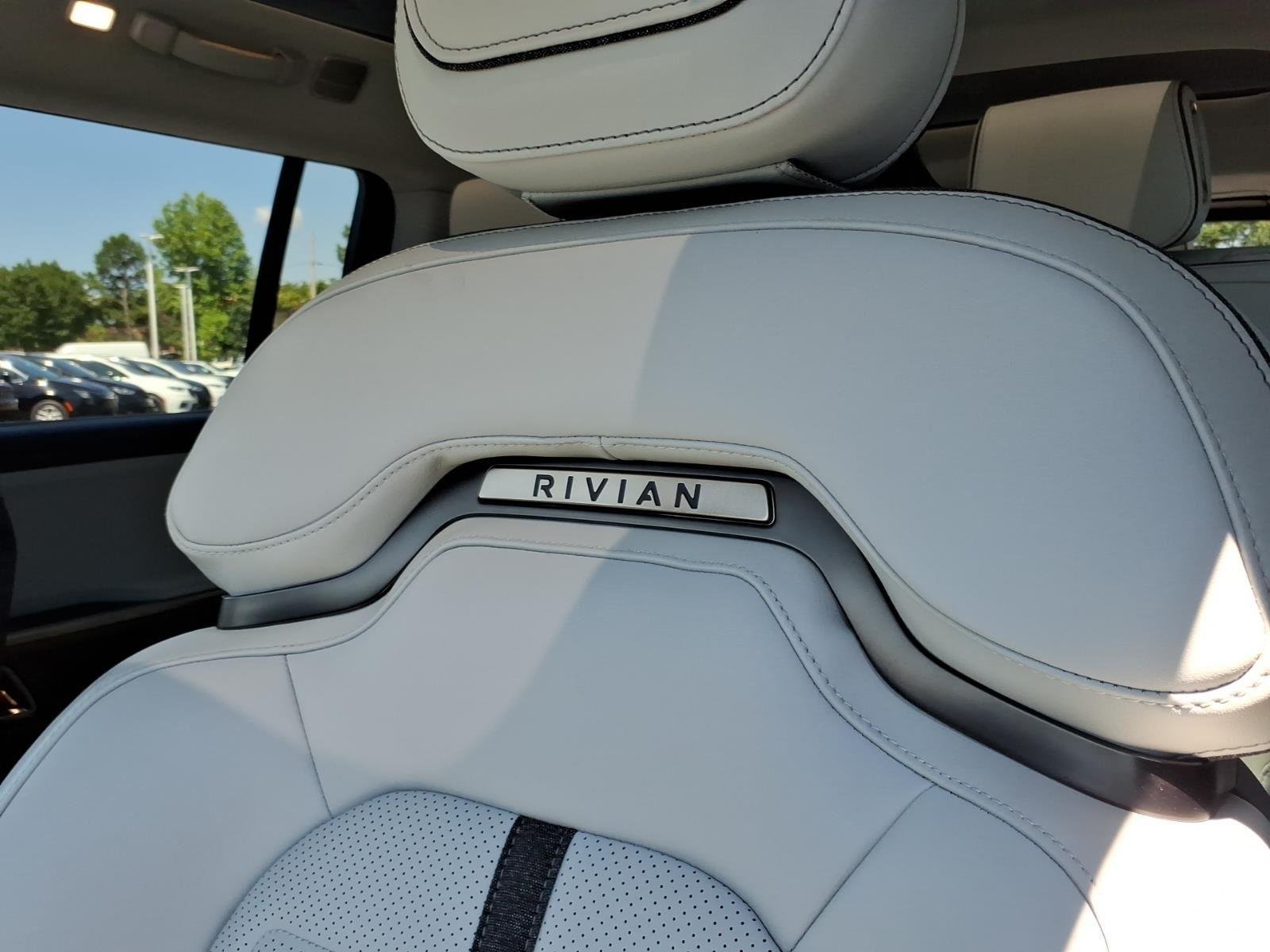 Used 2024  Rivian Adventure image 21