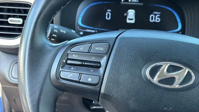 Used 2025 Blue Hyundai SEL image 23