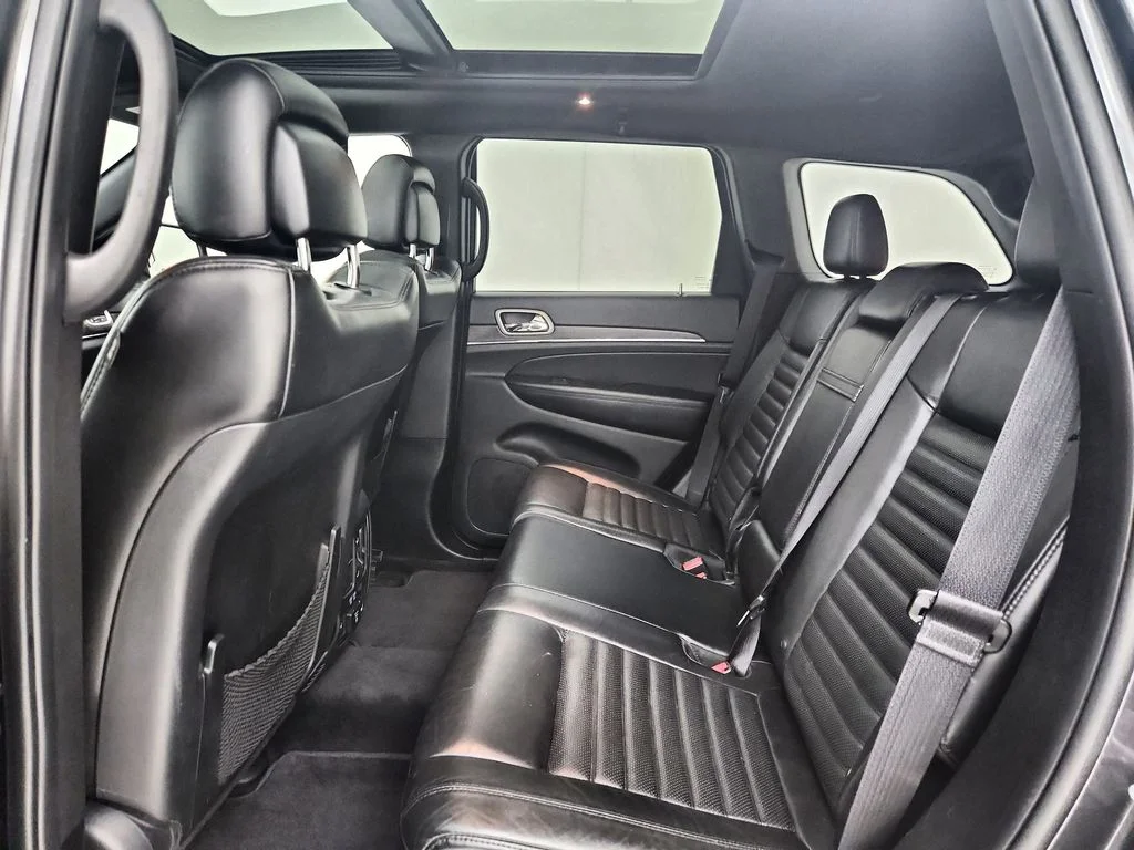 Certified Used 2018 Gray Jeep Limited image 36