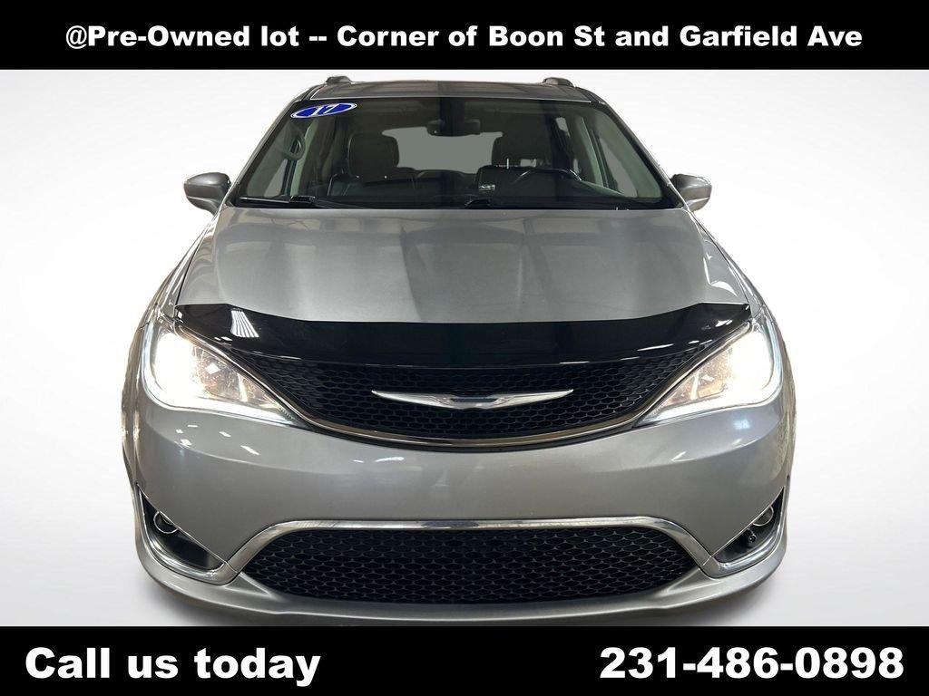 Used 2017 Silver Chrysler Touring L Plus image 8