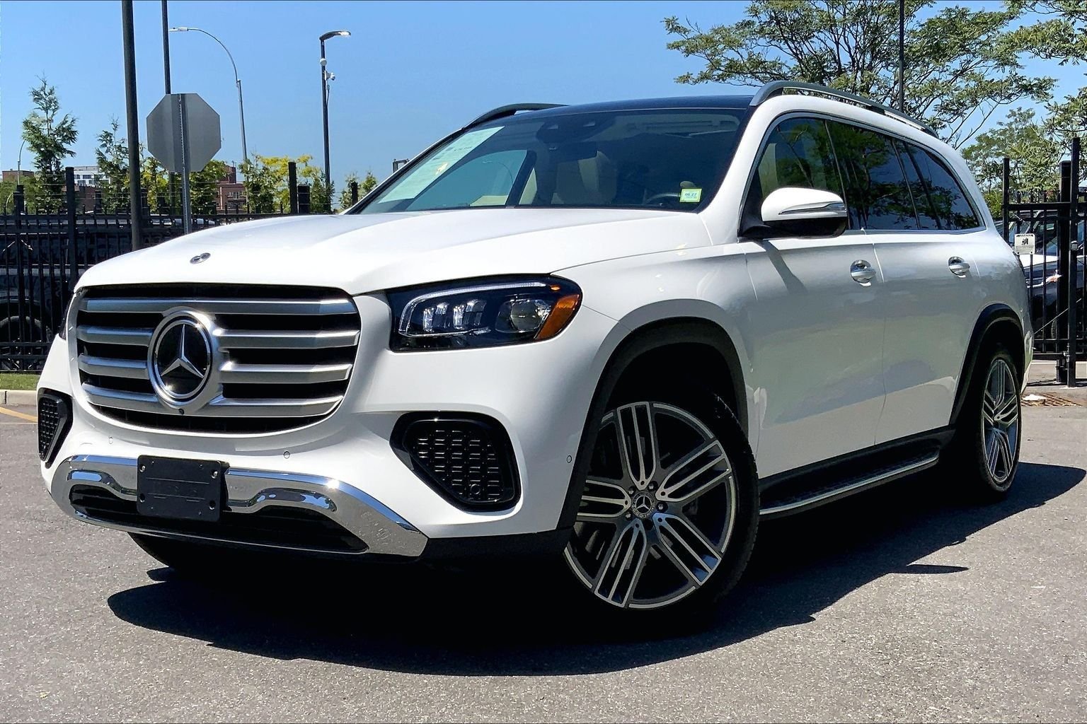 2025 Mercedes-Benz GLS GLS 450 4MATIC's photo