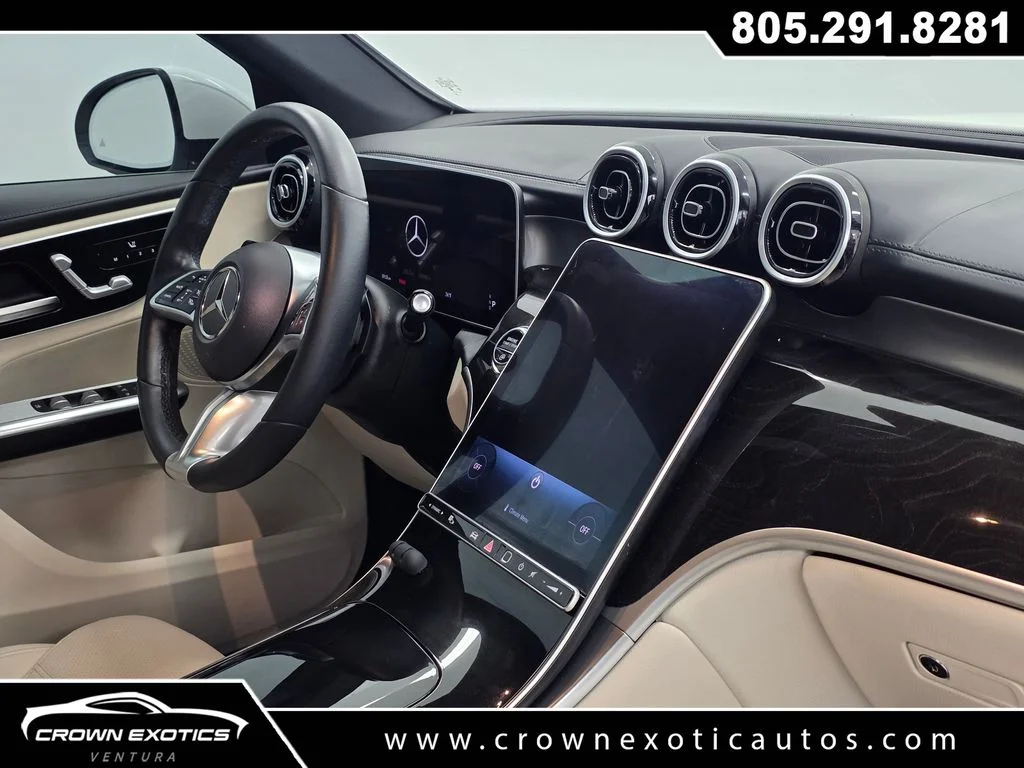 Used 2023  Mercedes-Benz GLC 300 image 12