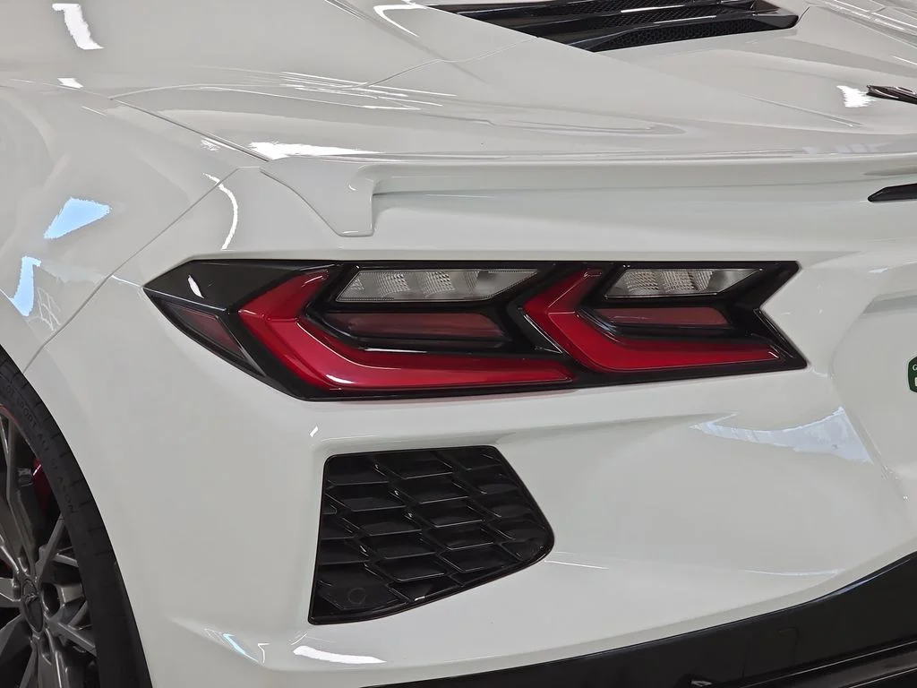 Used 2023 Arctic White Chevrolet Stingray image 32