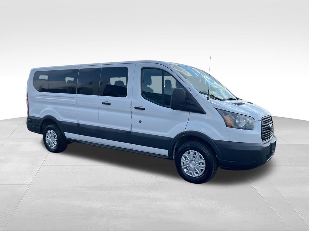 Used 2016 White Ford XL image 7