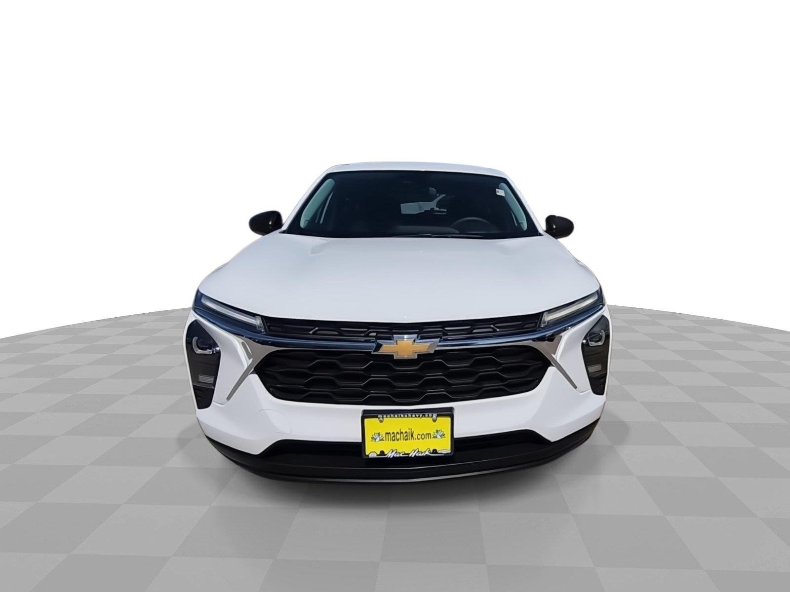 Used 2025 Summit White Chevrolet LS image 3