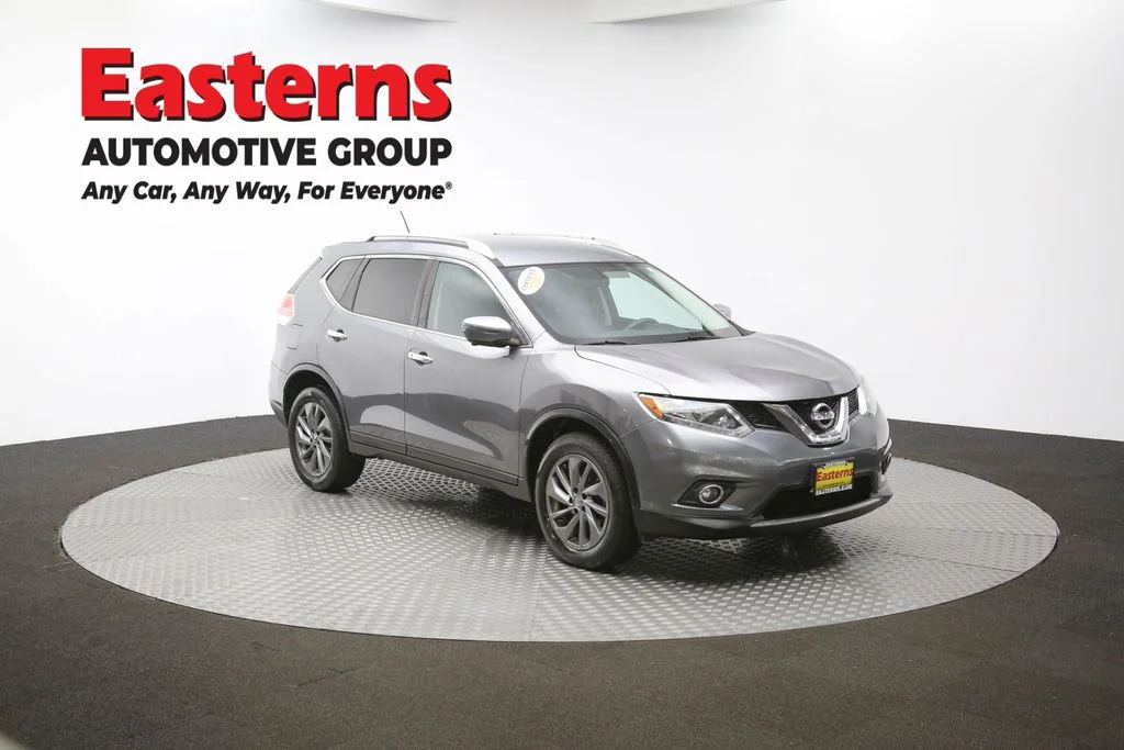 Used 2016 Gray Nissan SL image 47