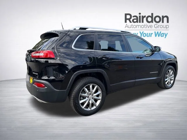 Used 2018 Diamond Black Crystal Pearlcoat Jeep Limited image 7