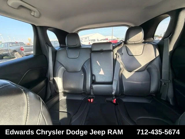 Used 2019 Gray Jeep Limited image 22