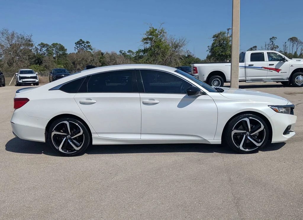 Used 2022 White Honda Sport image 4