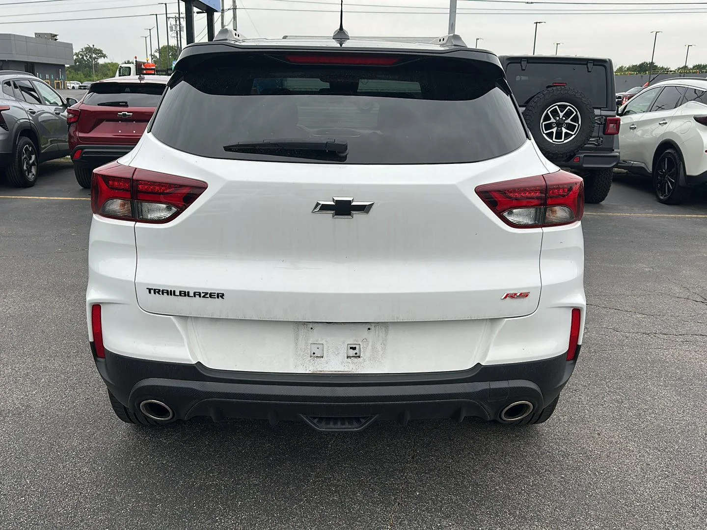 Used 2023 Summit White Chevrolet RS image 3