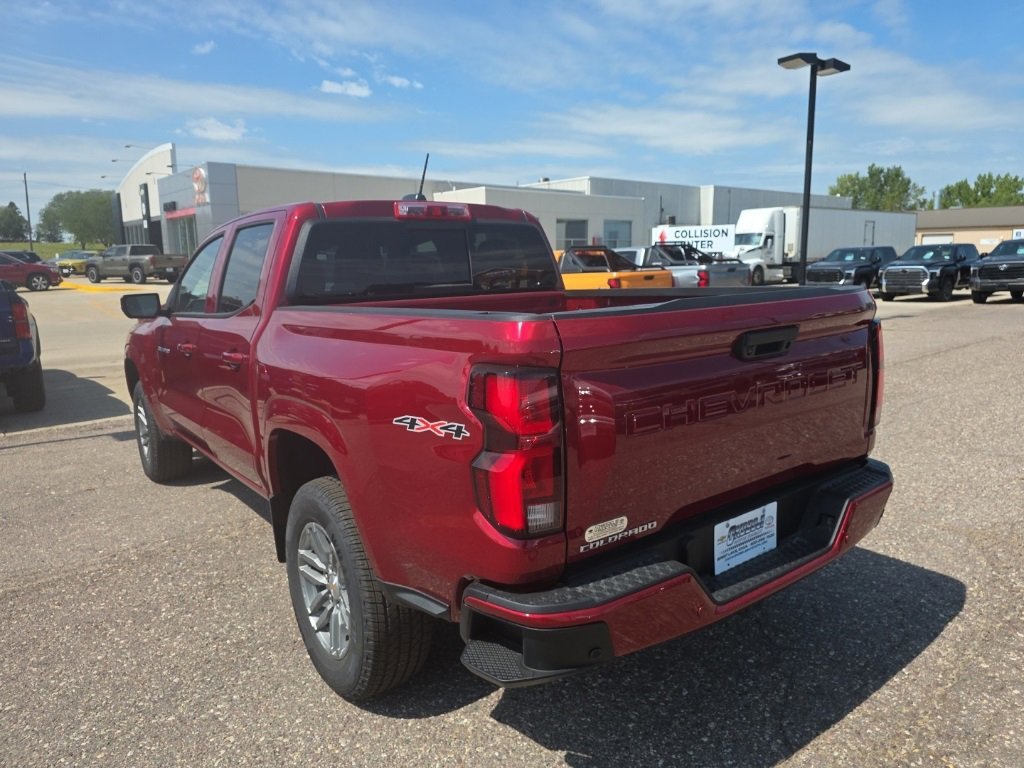 2025 Chevrolet Colorado Work Truck LT photo 4