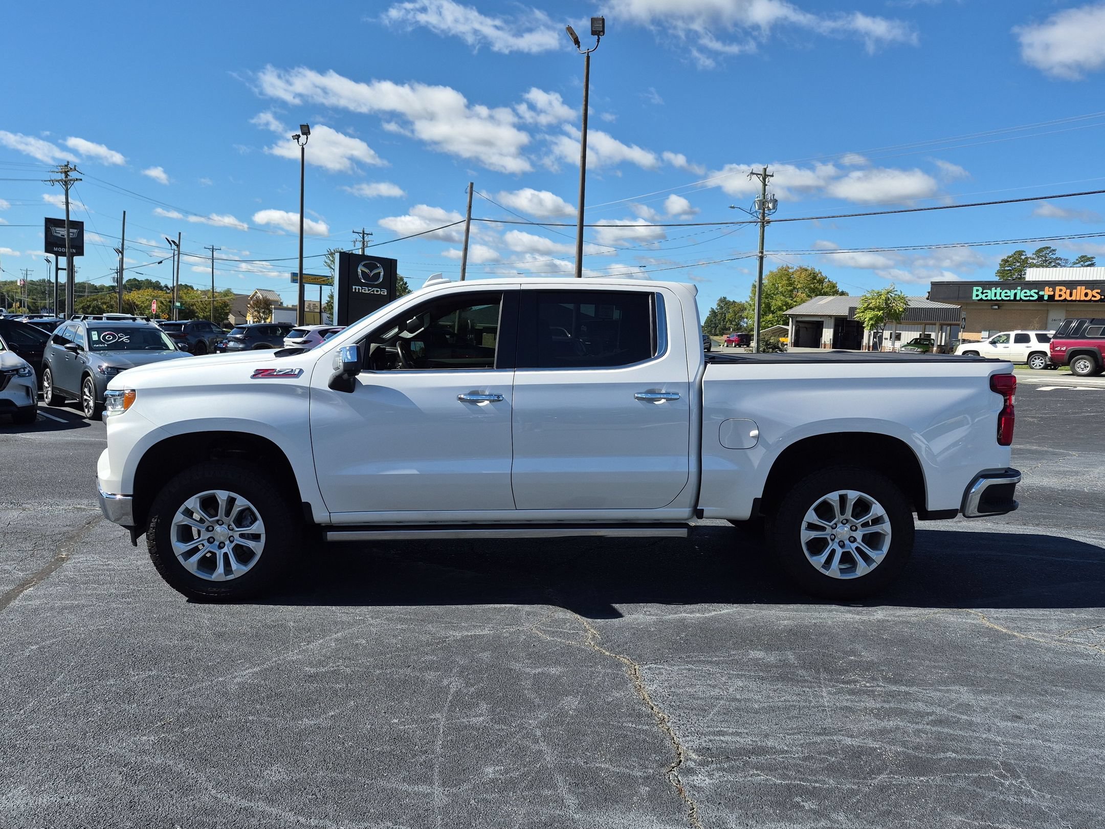 Used 2022 Iridescent Pearl Tricoat Chevrolet LTZ image 2