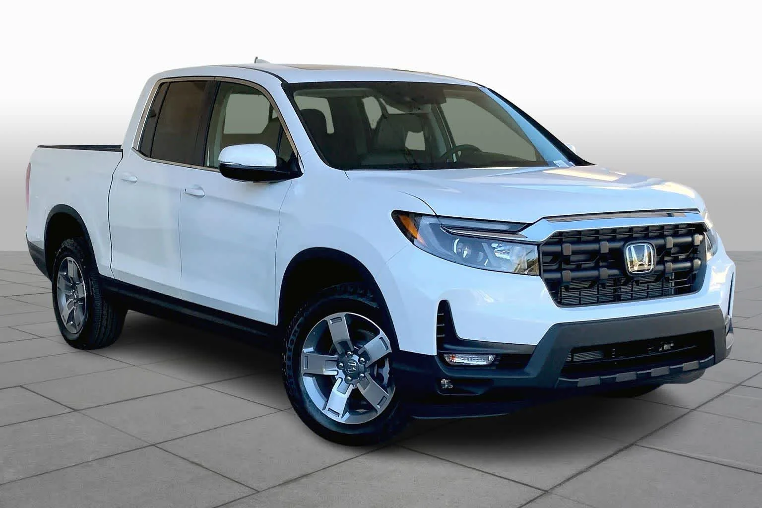 New 2026 Platinum White Pearl Honda RTL image 2
