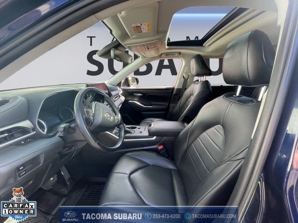 Used 2021  Toyota XLE image 10
