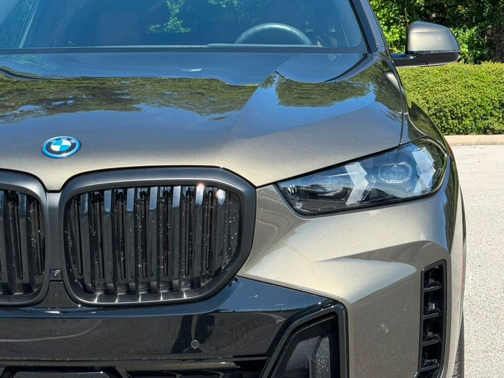 Certified Used 2026 Green BMW xDrive50e image 9