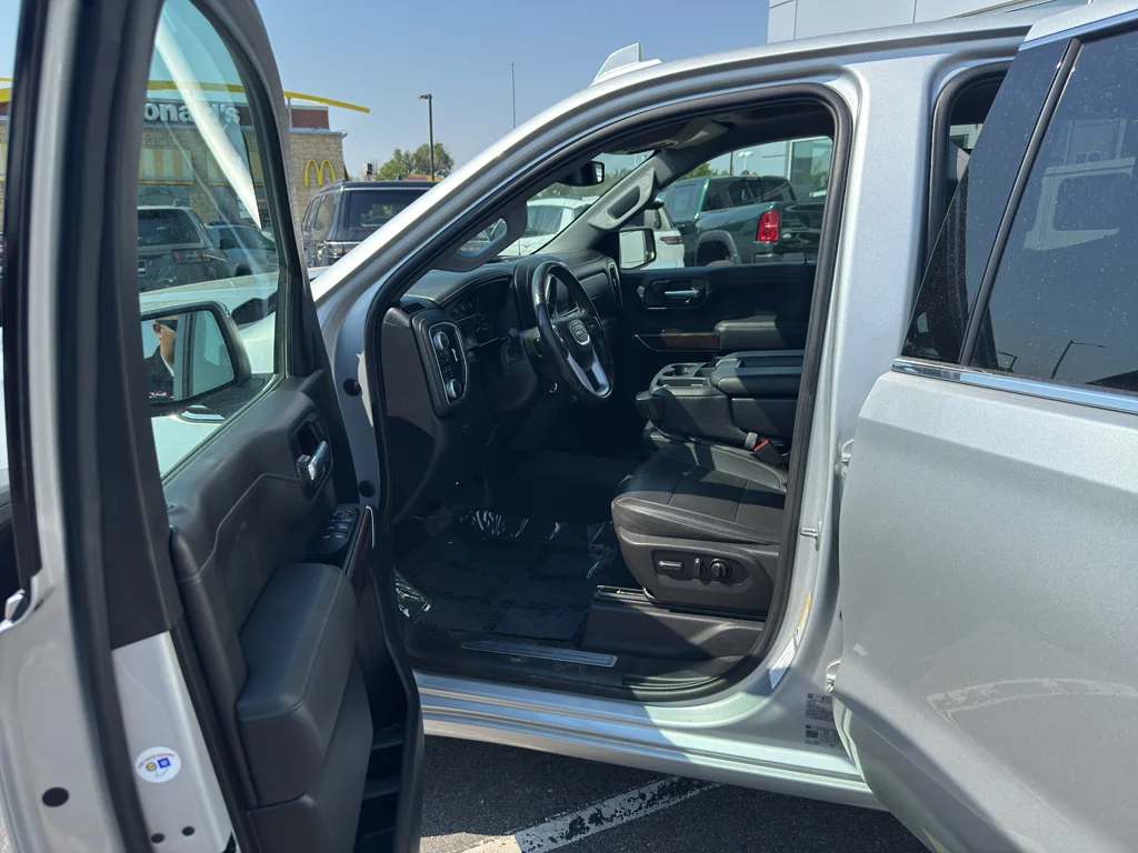 Used 2021 Quicksilver Metallic GMC SLT image 27
