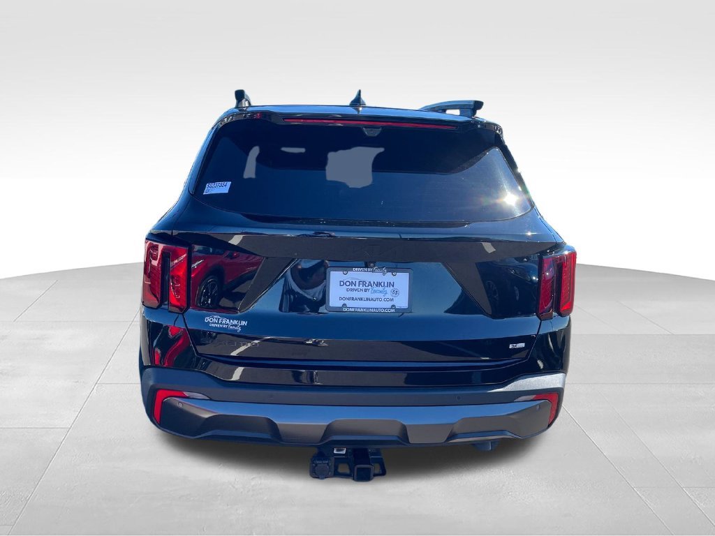 Used 2025 Black Kia X-Line SX Prestige image 4