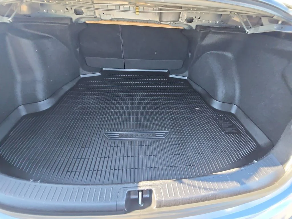Used 2022 Gray Toyota LE image 12