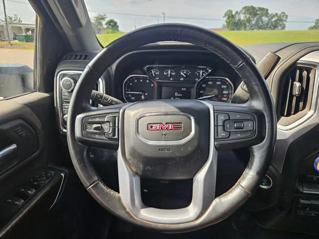 Used 2022 Summit White GMC SLE image 14