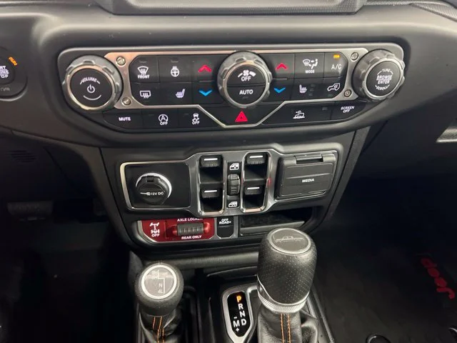 Used 2022 Beige Jeep Mojave image 19