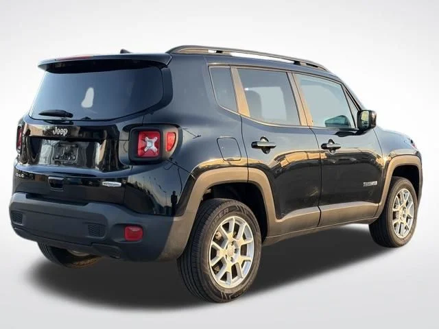 Used 2019 Black Jeep Latitude image 8