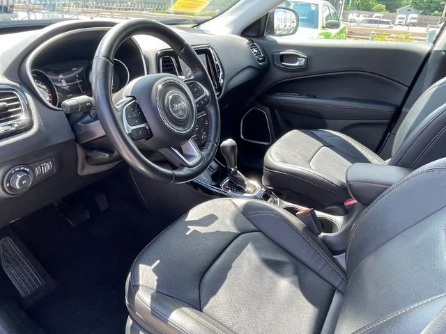 Used 2021 White Clearcoat Jeep Limited image 9