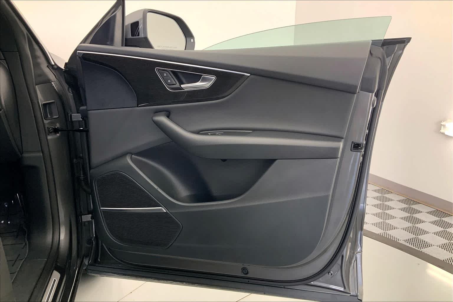 Used 2019 Samurai Gray Metallic Audi Premium Plus image 24