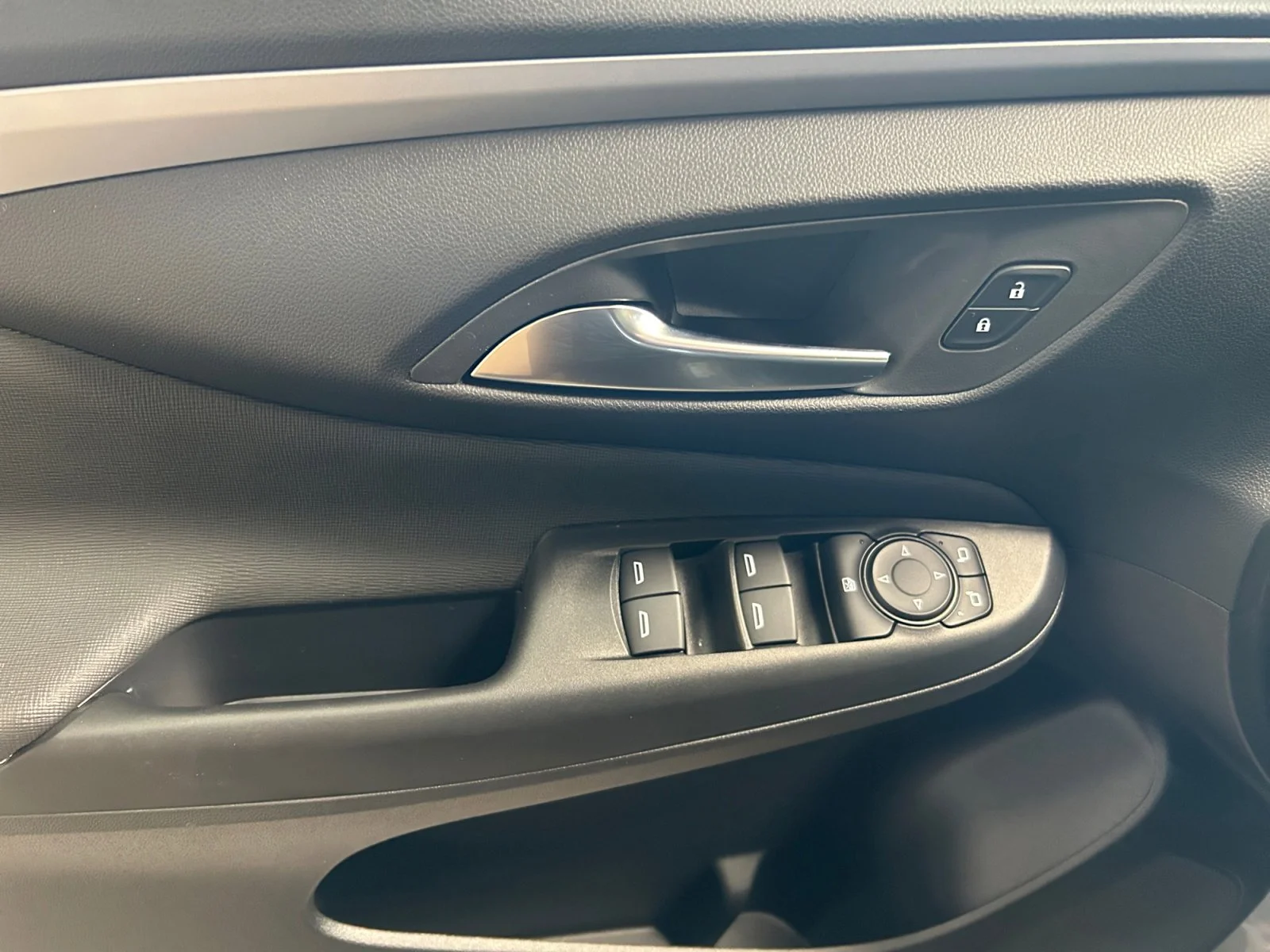 New 2026 Moonstone Grey Metallic Buick Preferred image 16