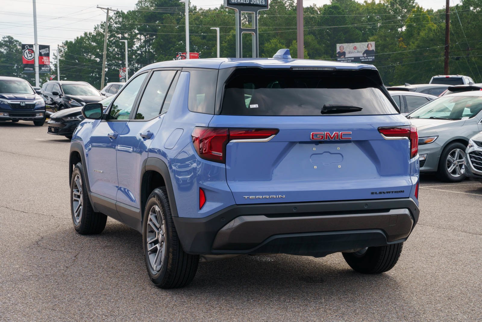 Used 2026 Blue GMC Elevation image 4