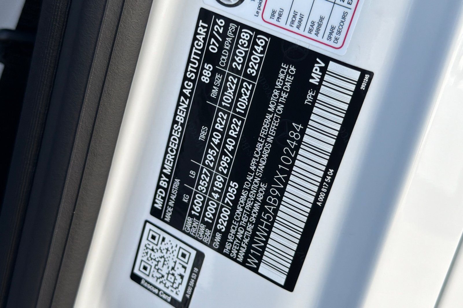 New 2027 MANUFAKTUR Moonlight White Metallic Mercedes-Benz G 63 AMG® image 37