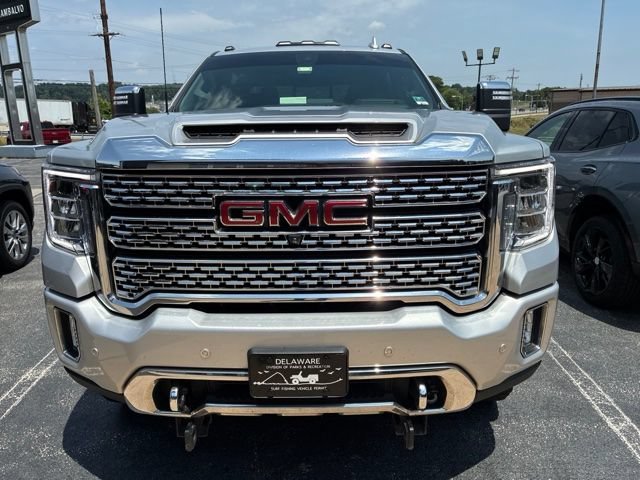 Used 2022 Quicksilver Metallic GMC Denali image 2